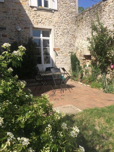 Le logis Saint Pierre , la terrasse
