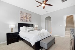 Desk, iron/ironing board, travel crib, free WiFi - Clean, Elevated Townhome with 3 Bedrooms (Brandon)