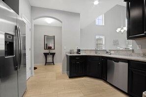 Interior - Clean, Elevated Townhome with 3 Bedrooms (Brandon)