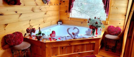 Douche, baignoire à jets, serviettes fournies