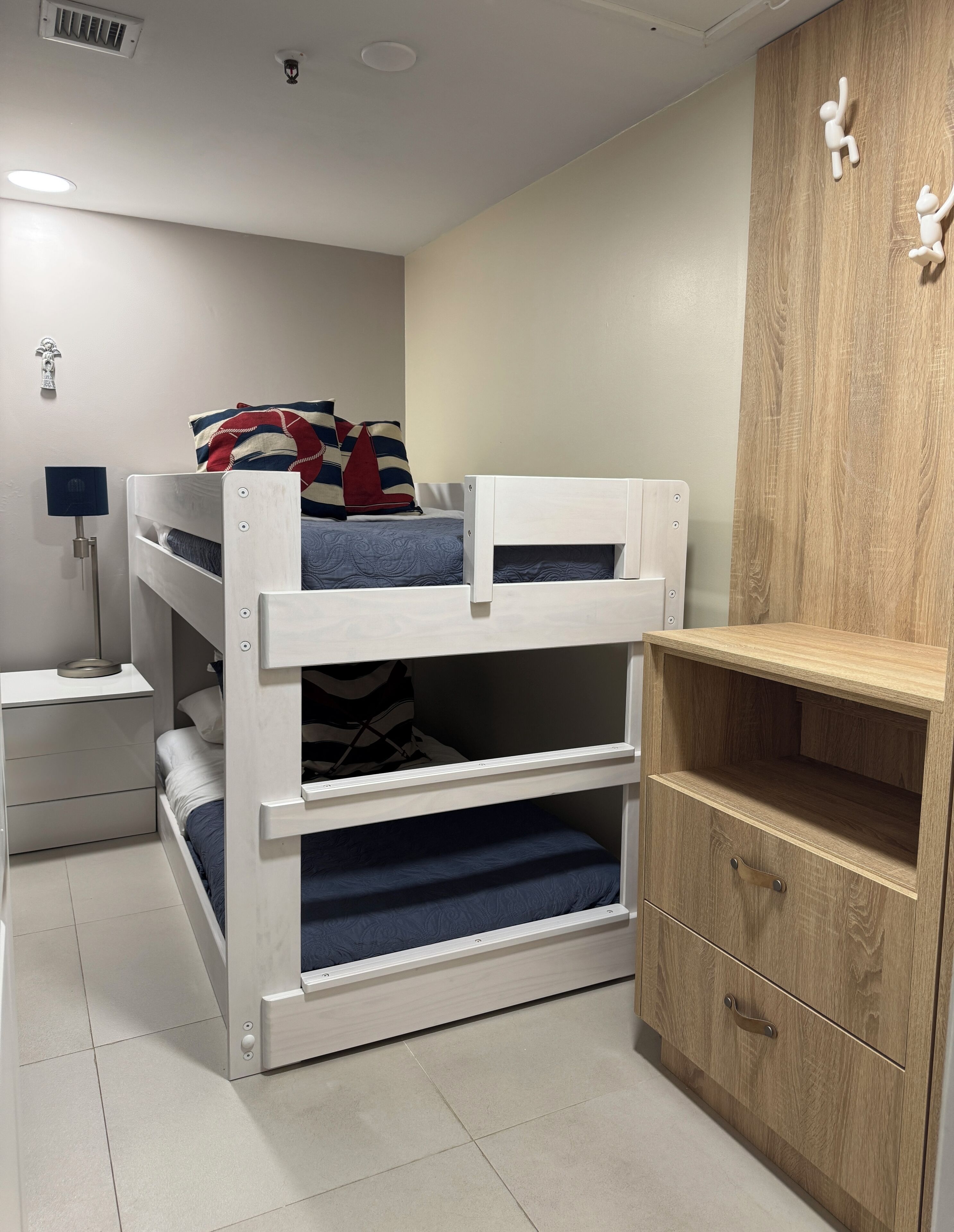 2 makuuhuonetta, silitysrauta/-lauta, Wi-Fi, vuodevaatteet