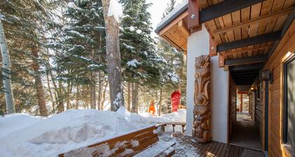 RMR: La Choumine 8 Condo in Teton Village / Steps from the Mountain!