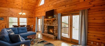 Maison de vacances de rêve - avec bain à remous - à proximité des plages et vignobles du lac MI - 22 personnes