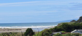 ビーチで手頃な価格の家族向けコテージ