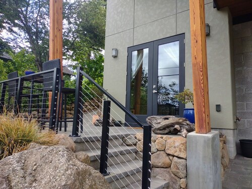 Prime Location!  Park your car.  Walk and bike everywhere!