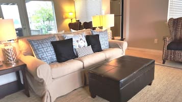 Smart TV, DVD player, stereo