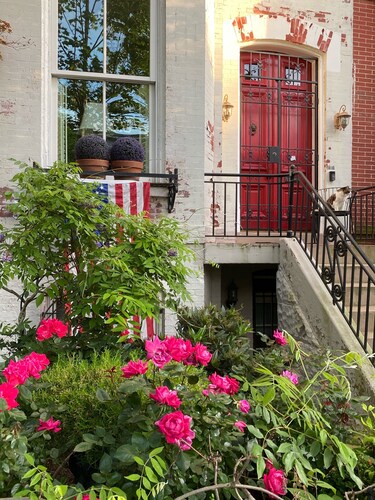 Capitol Hill East Markety