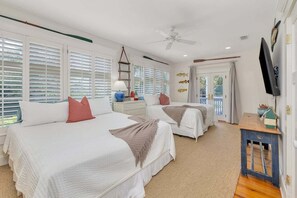 5 slaapkamers, een strijkplank/strijkijzer, gratis wifi, beddengoed