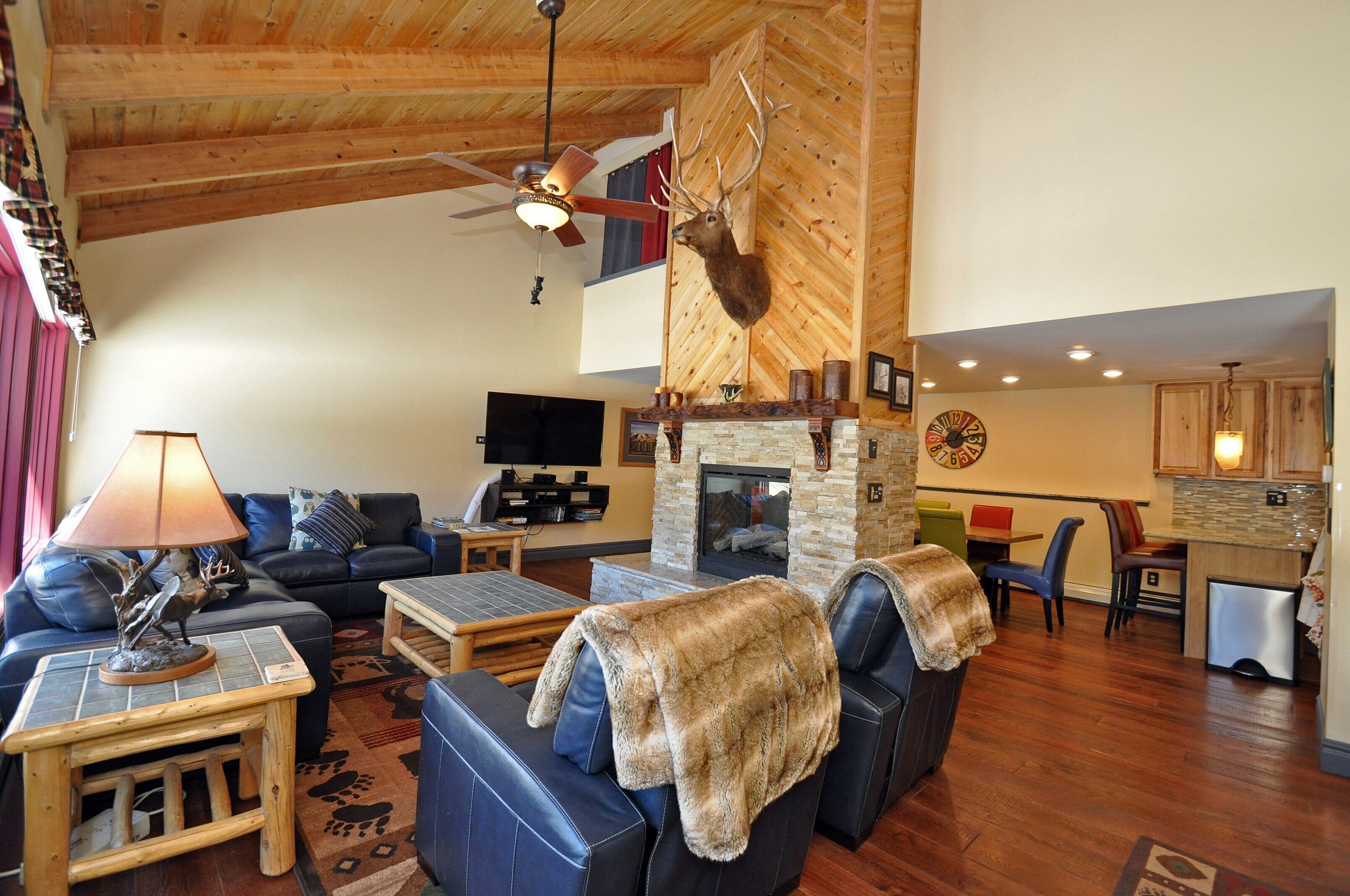 Eagle's Ridge Lodge- 7 MIN WALK TO PEAK 9 & DOWNTOWN