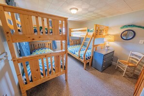 3 bedrooms, iron/ironing board, travel crib, free WiFi
