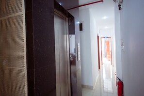 Hallway - CK Saigon Central Hotel (Ho Chi Minh City)