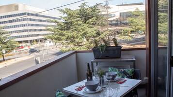 Executive Apartment, 1 Queen Bed, Terrace | Terrace/patio