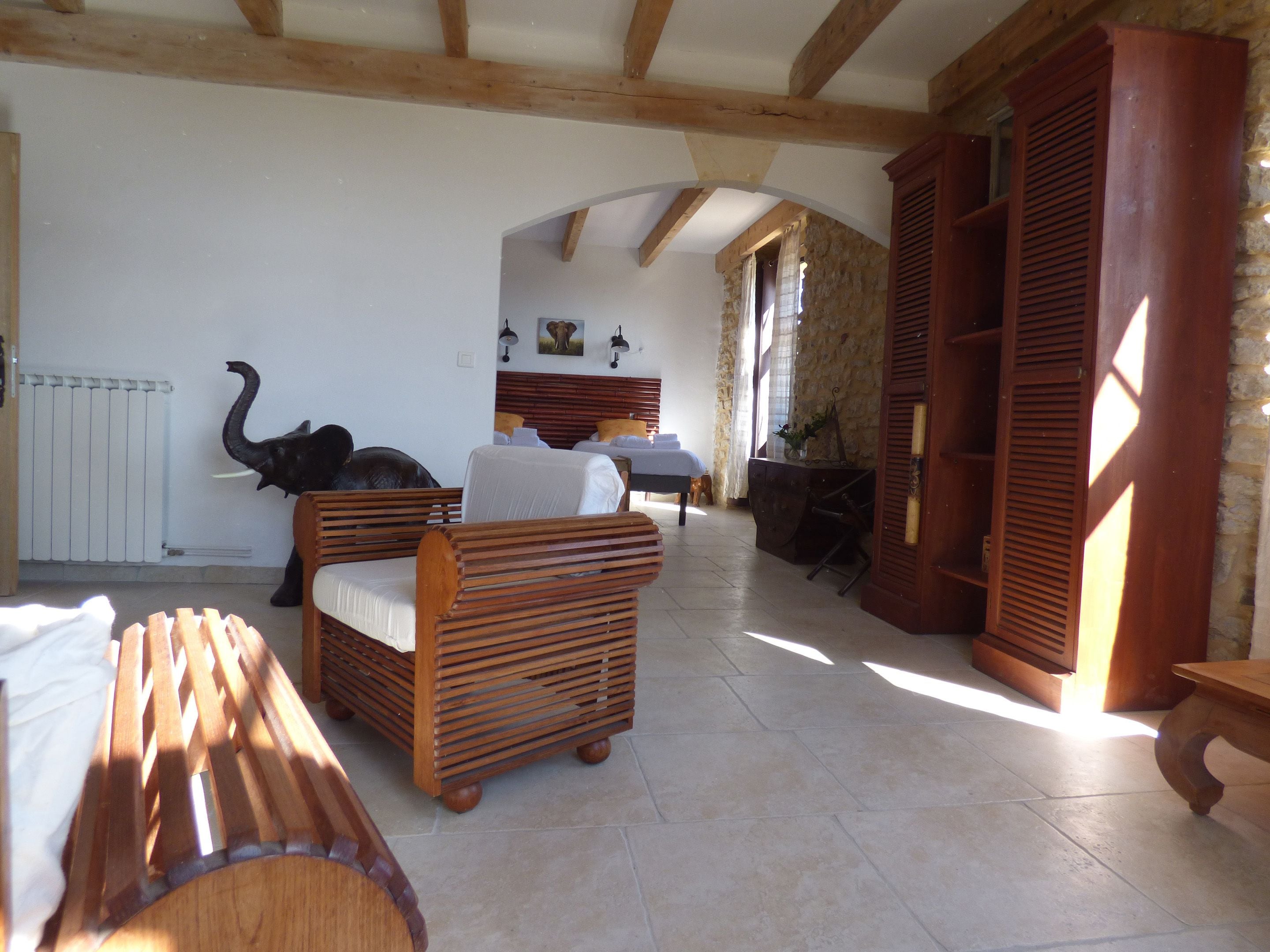 9 chambres, literie de qualité supérieure, matelas Select Comfort