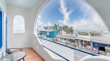 Habitación cuádruple, vistas al mar | Vistas desde la habitación
