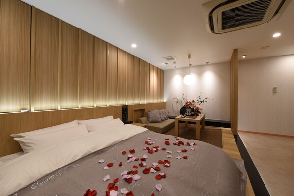 Down duvets, minibar, soundproofing, iron/ironing board