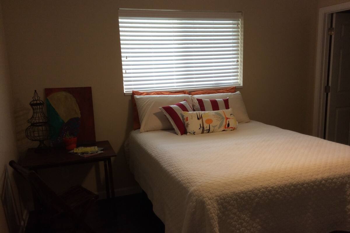 Winston Boron  | Room amenity