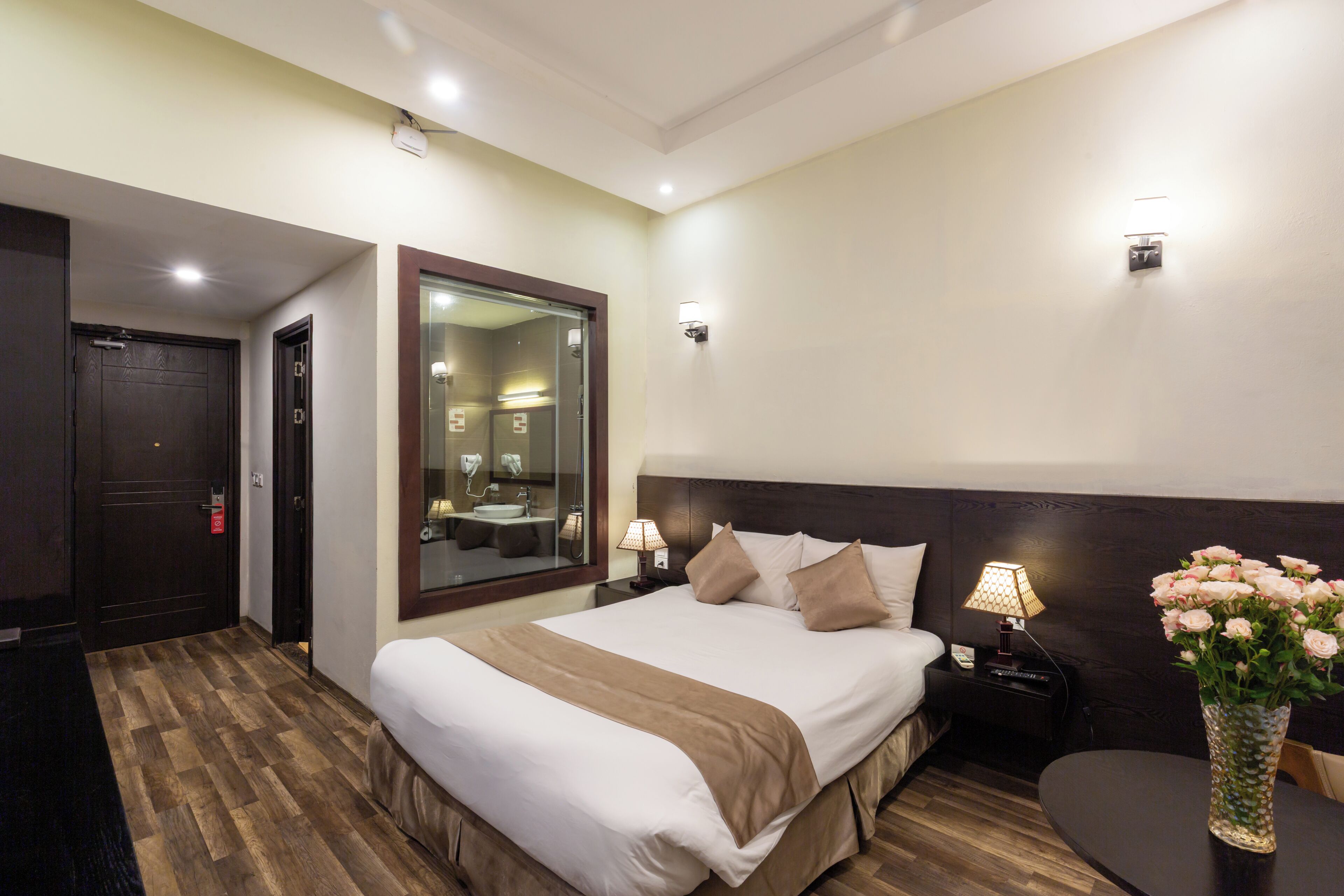 Habitació doble estàndard | 1 dormitori, minibar i escriptori 