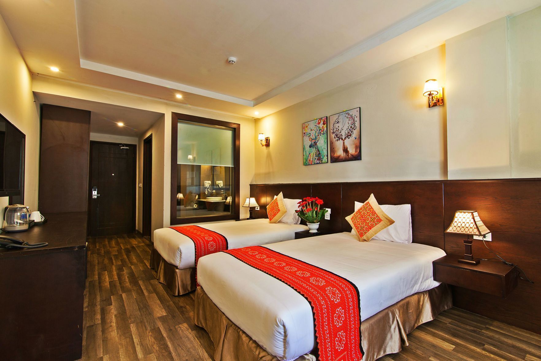 1 bedroom, minibar, desk, laptop workspace