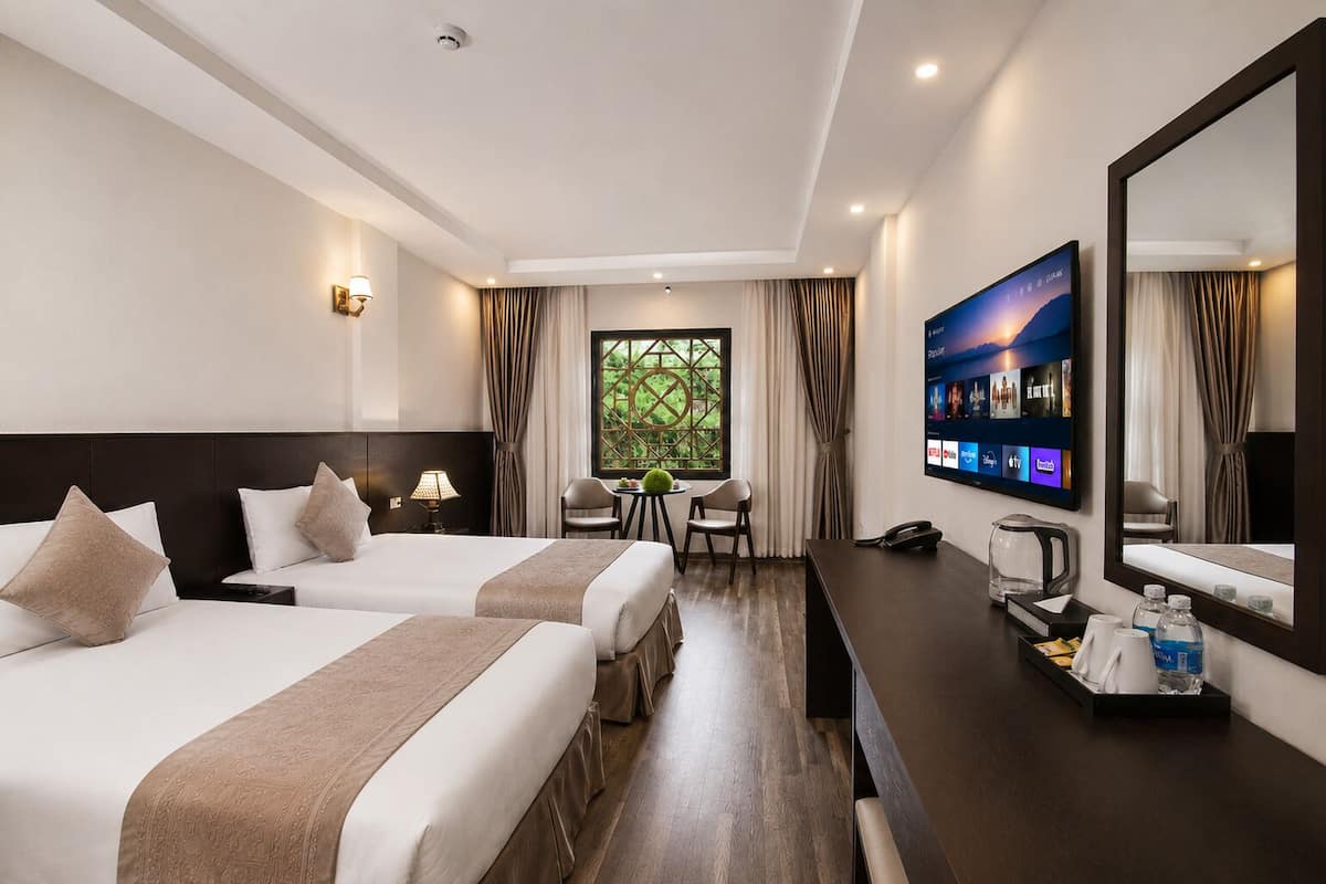 Superior Twin Room | 1 bedroom, minibar, desk, laptop workspace