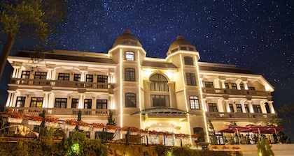 Lacasa Sapa Hotel