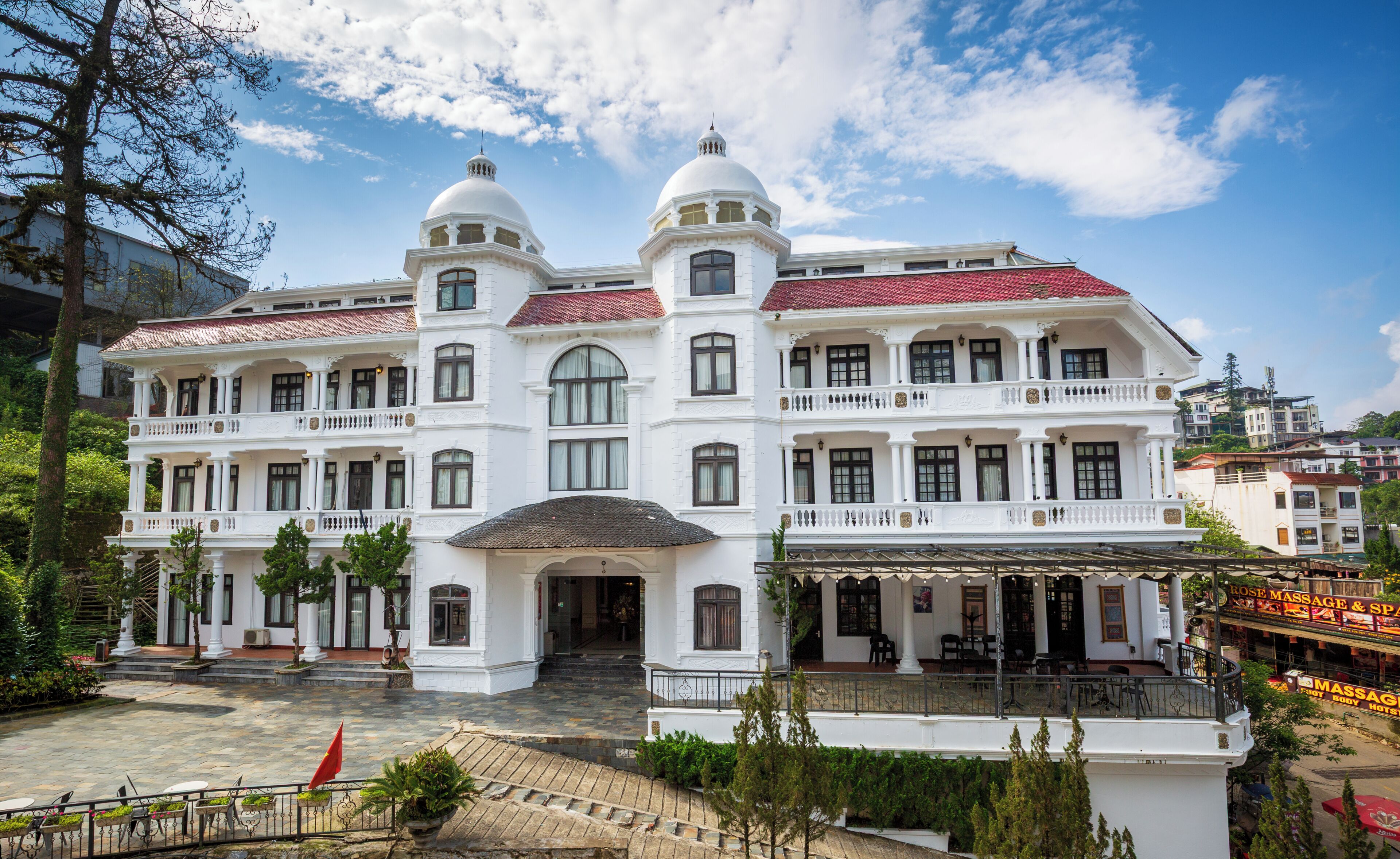 Kiến trúc tòa nhà