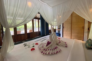 Panoramic Villa, River View | Free WiFi, bed sheets