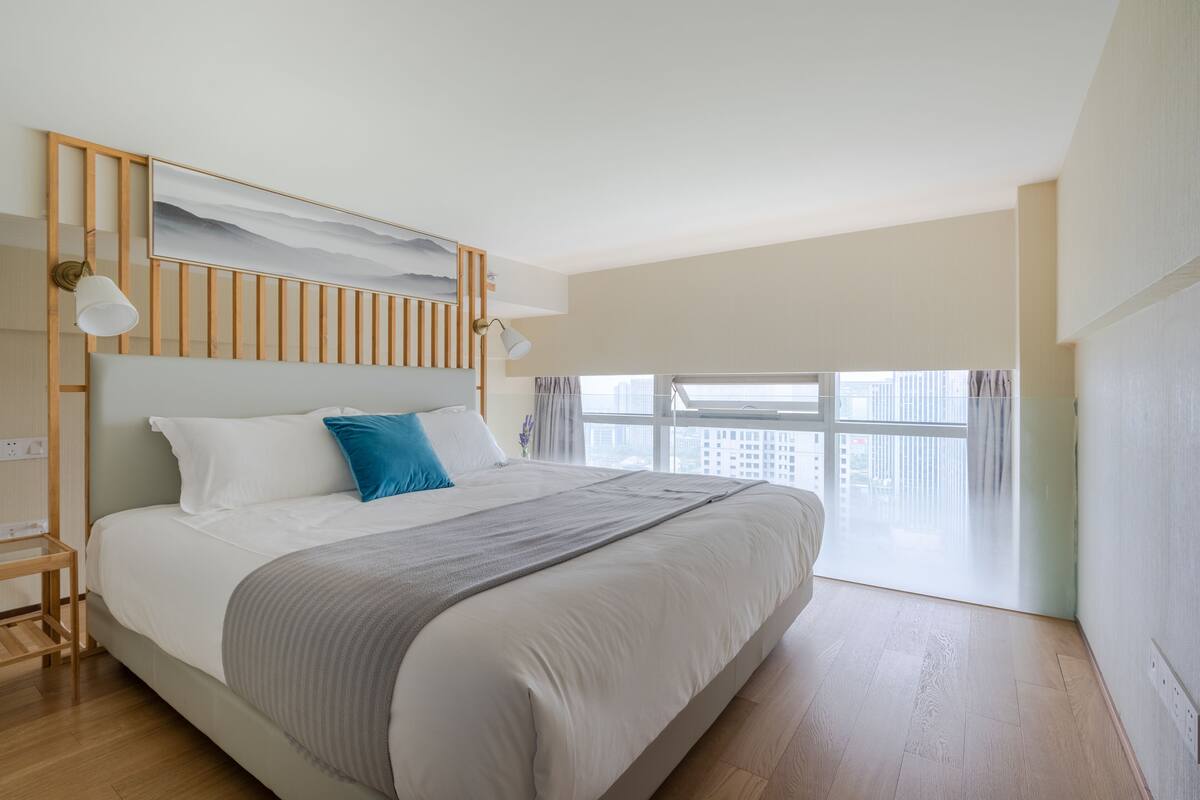 Premium bedding, memory foam beds, desk, blackout drapes