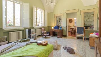 Doppia Deluxe, vista giardino | Ferro/asse da stiro, letti aggiuntivi (a pagamento), Wi-Fi gratuito