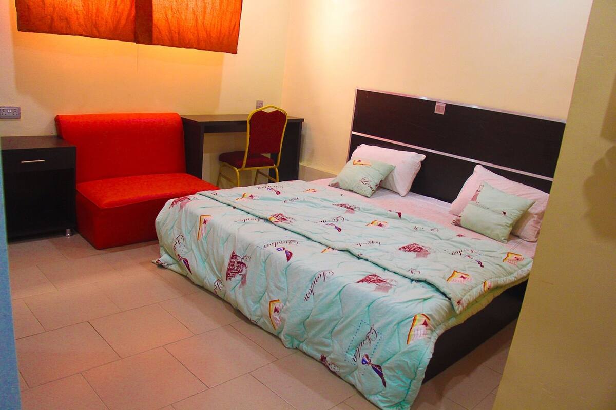 Departamento, 1 habitación | Escritorio