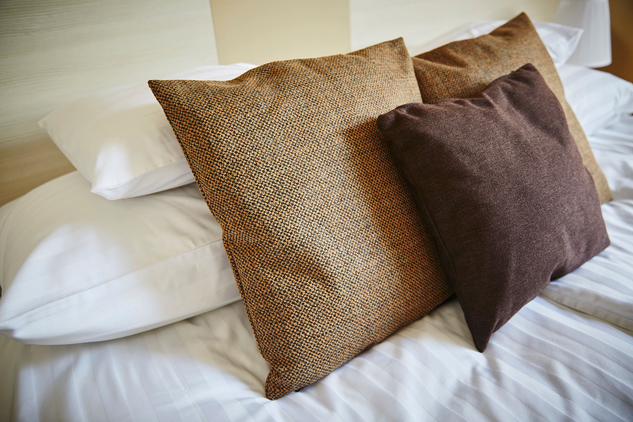 1 bedroom, in-room safe, desk, blackout curtains