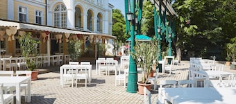 Astoria Hotel