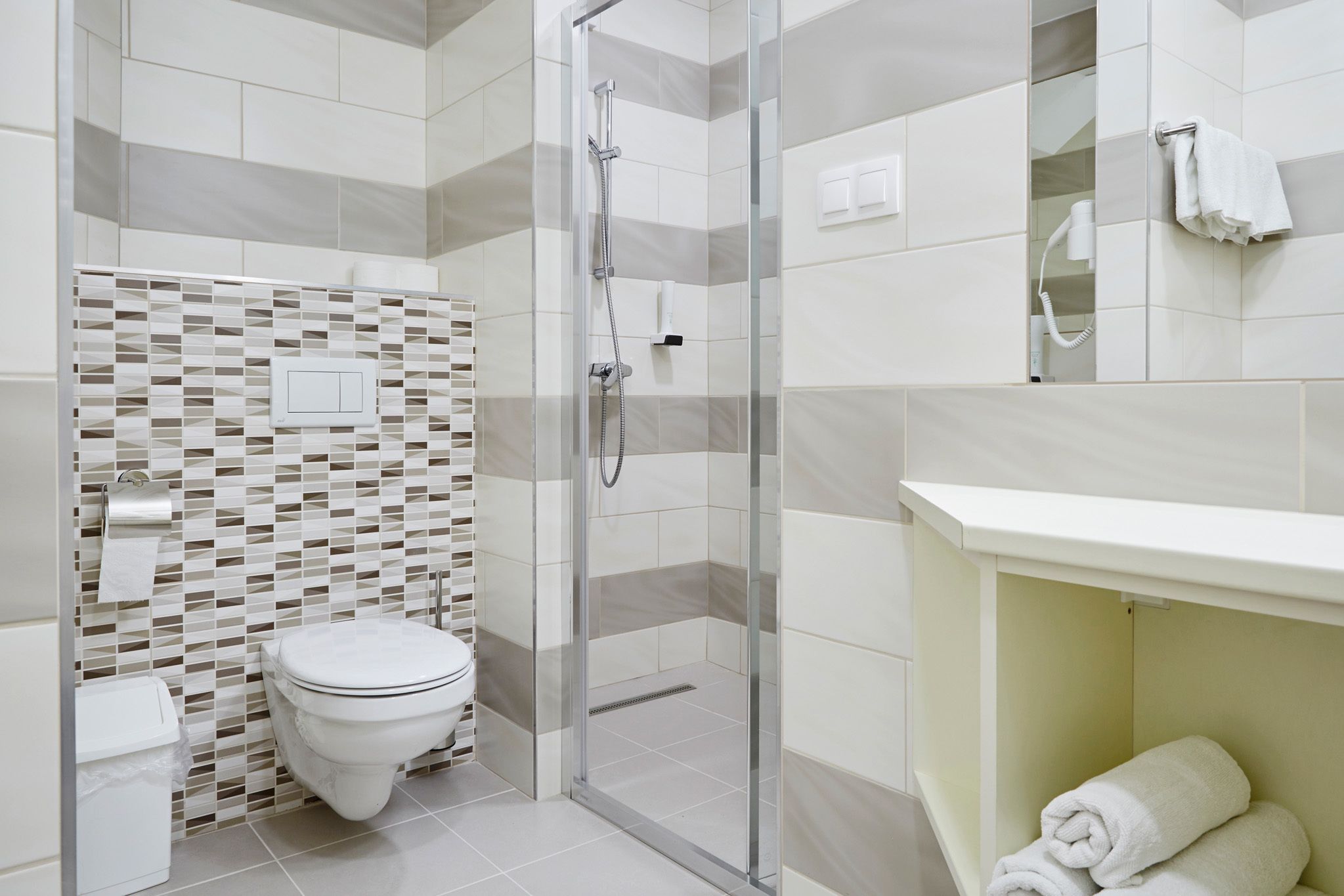 superior studio | bathroom | shower, free toiletries, hair dryer, towels