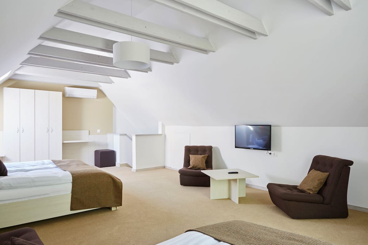 superior studio | 1 bedroom, in-room safe, desk, blackout curtains