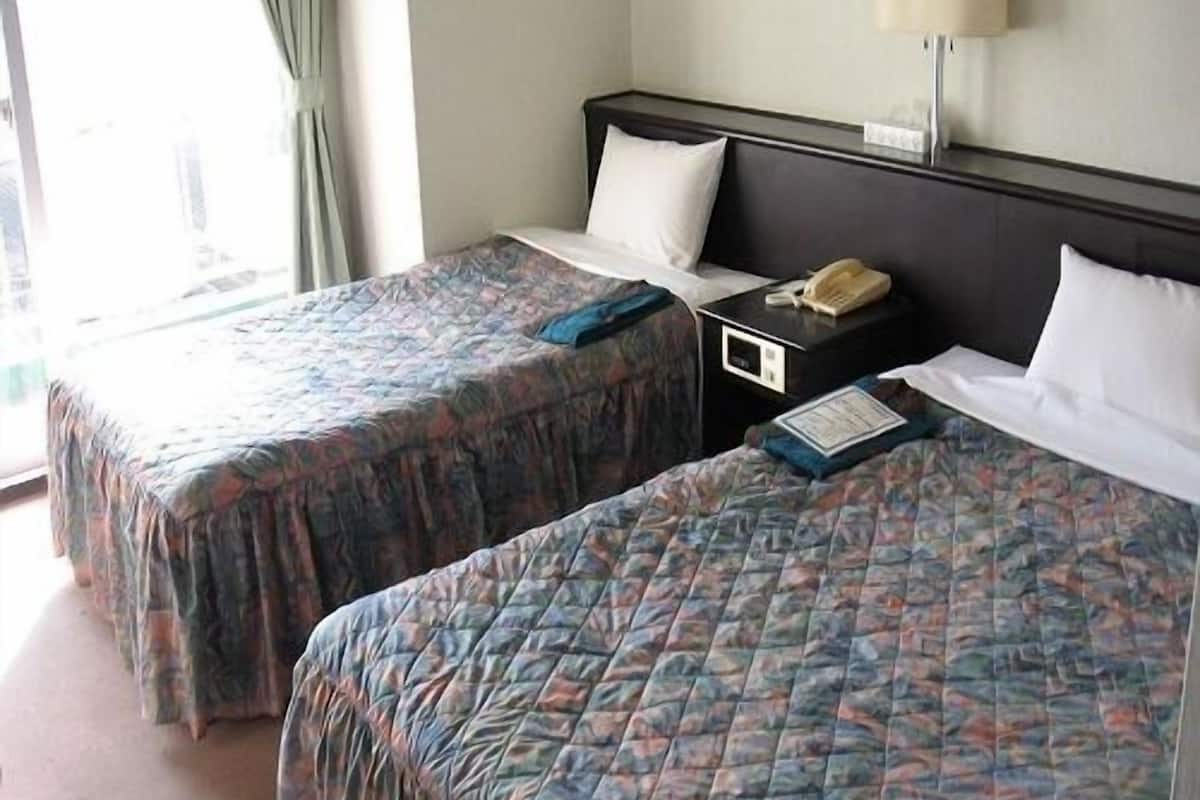 Individually furnished, free WiFi, bed sheets