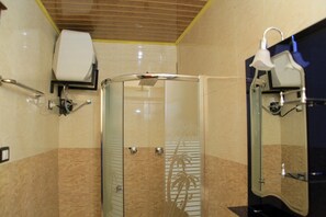 Bathroom - Fenet Pension (Addis Ababa)