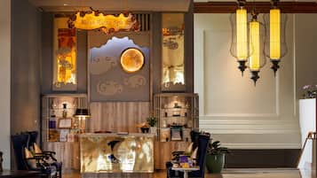 Ruang uap, perawatan tubuh, aromaterapi, dan pijat jaringan dalam