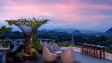 3 Restaurants, Frühstück, Mittagessen, lokale und internationale Küche