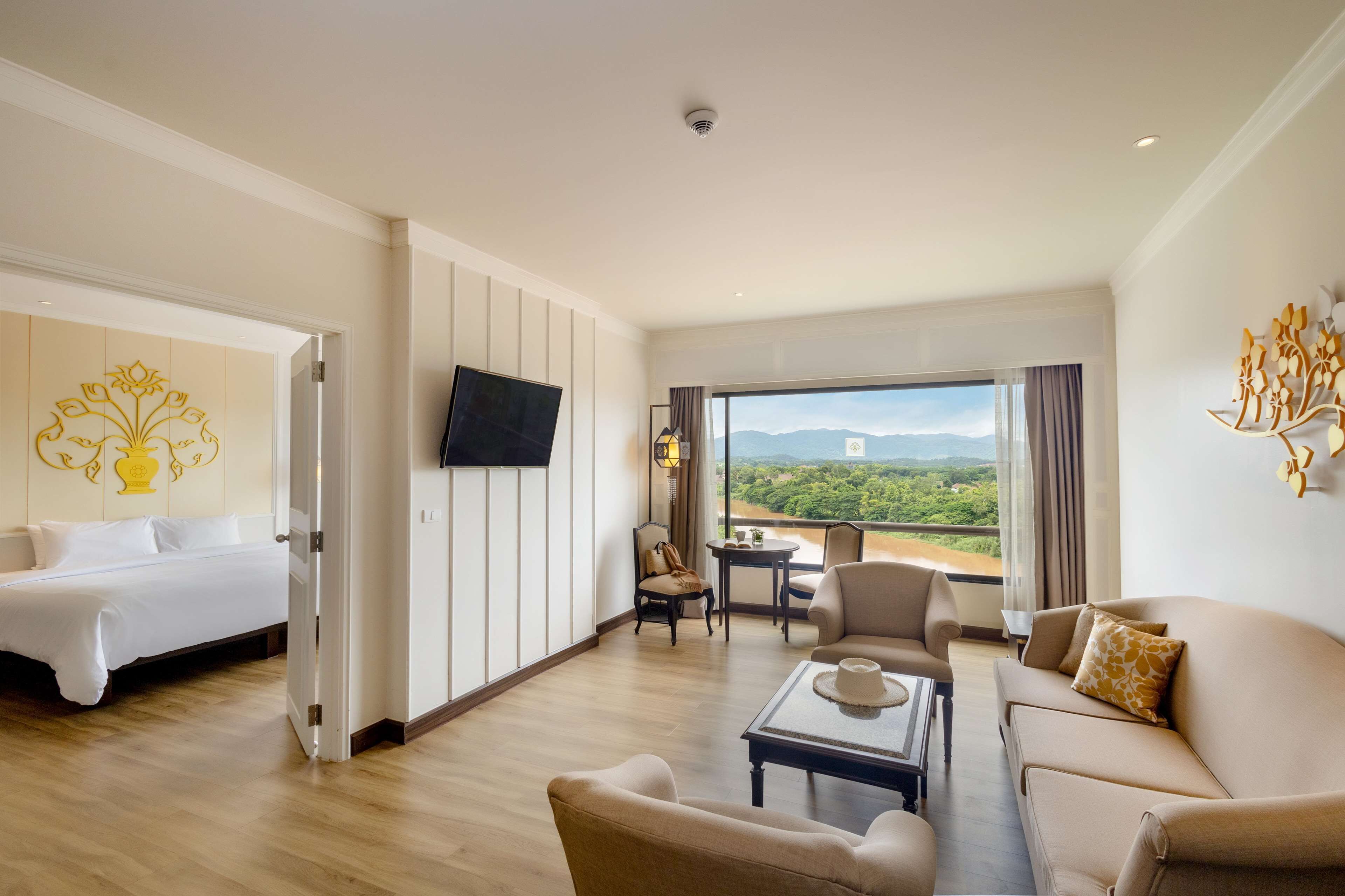 riverie suite | 1 bedroom, in-room safe, blackout curtains, iron/ironing board