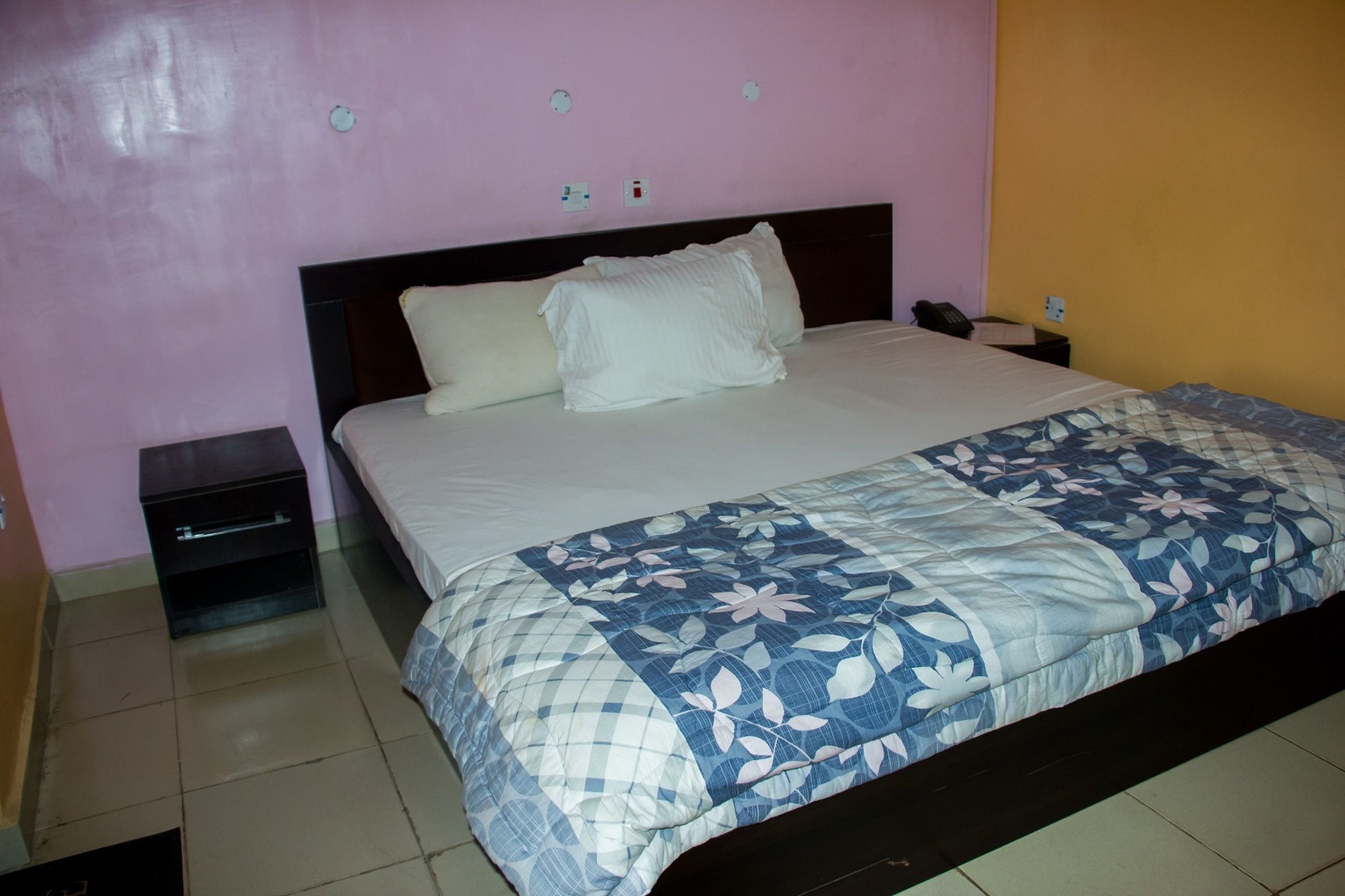 Kahden hengen standard-huone | Työpöytä