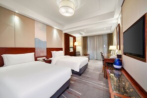 Signature Balcony Room. 2 Twin Bed | Minibar, in-room safe, desk, blackout drapes