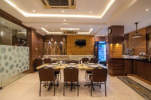 Restaurant - Hotel Sawood International (Kolkata)