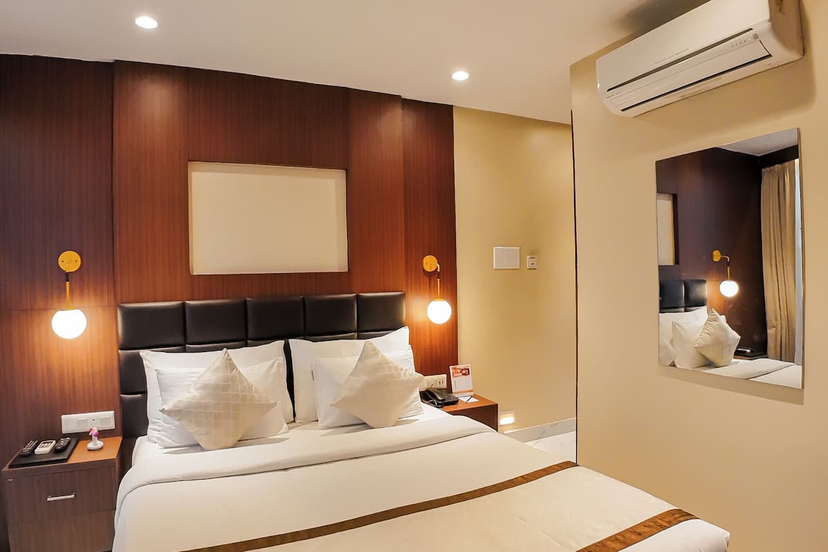 Standard Double Room, 1 Bedroom, Smoking, Refrigerator | Soundproofing, rollaway beds, free WiFi