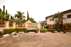 Free self parking - Sun Heaven Hotel & Resort Abuja (Abuja)
