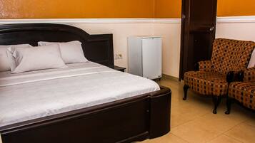 Deluxe Room | Premium bedding, desk, laptop workspace, bed sheets
