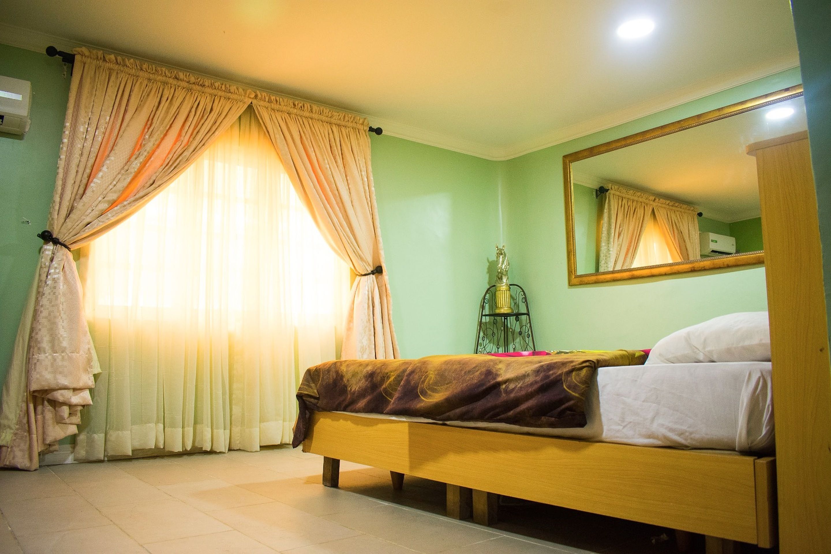 Sugarland Apartments VI