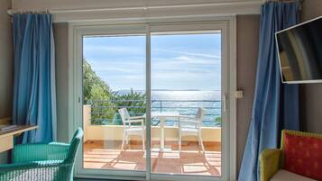 Chambre Triple vue sur Mer | Coffres-forts dans les chambres, chambres insonorisées