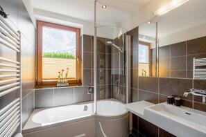 Bathroom - Emma Apartments (Piesendorf)