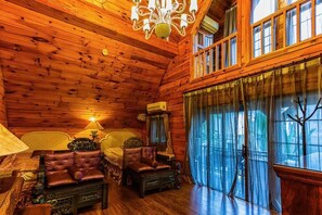 豪華樓中樓客房, 2 間臥室 | 書桌、免費無線上網、床單