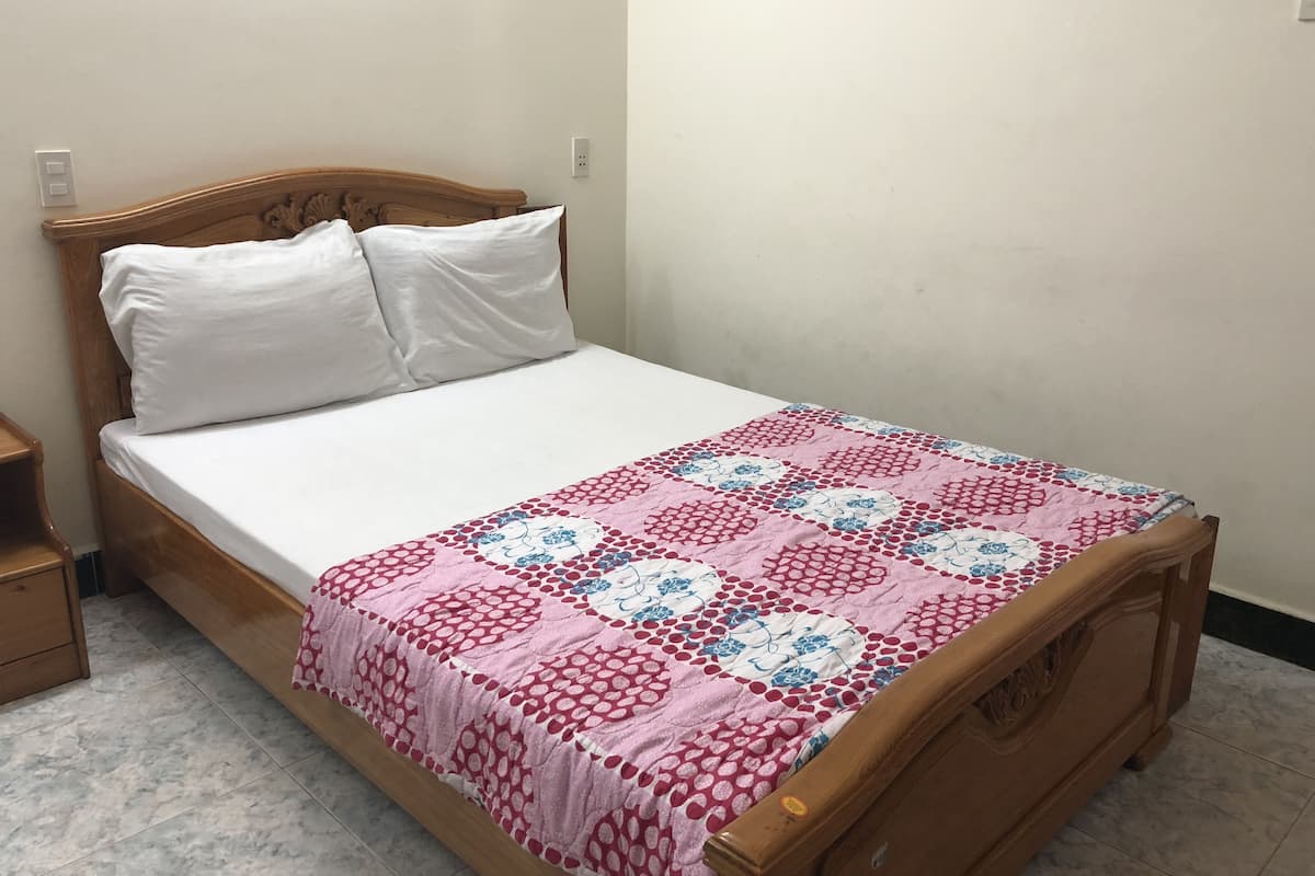 Standard Room | Desk, free WiFi
