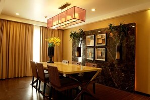 Room service – dining